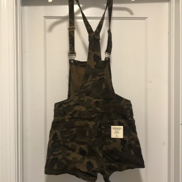 Camo overalls - Picture 2 of 2